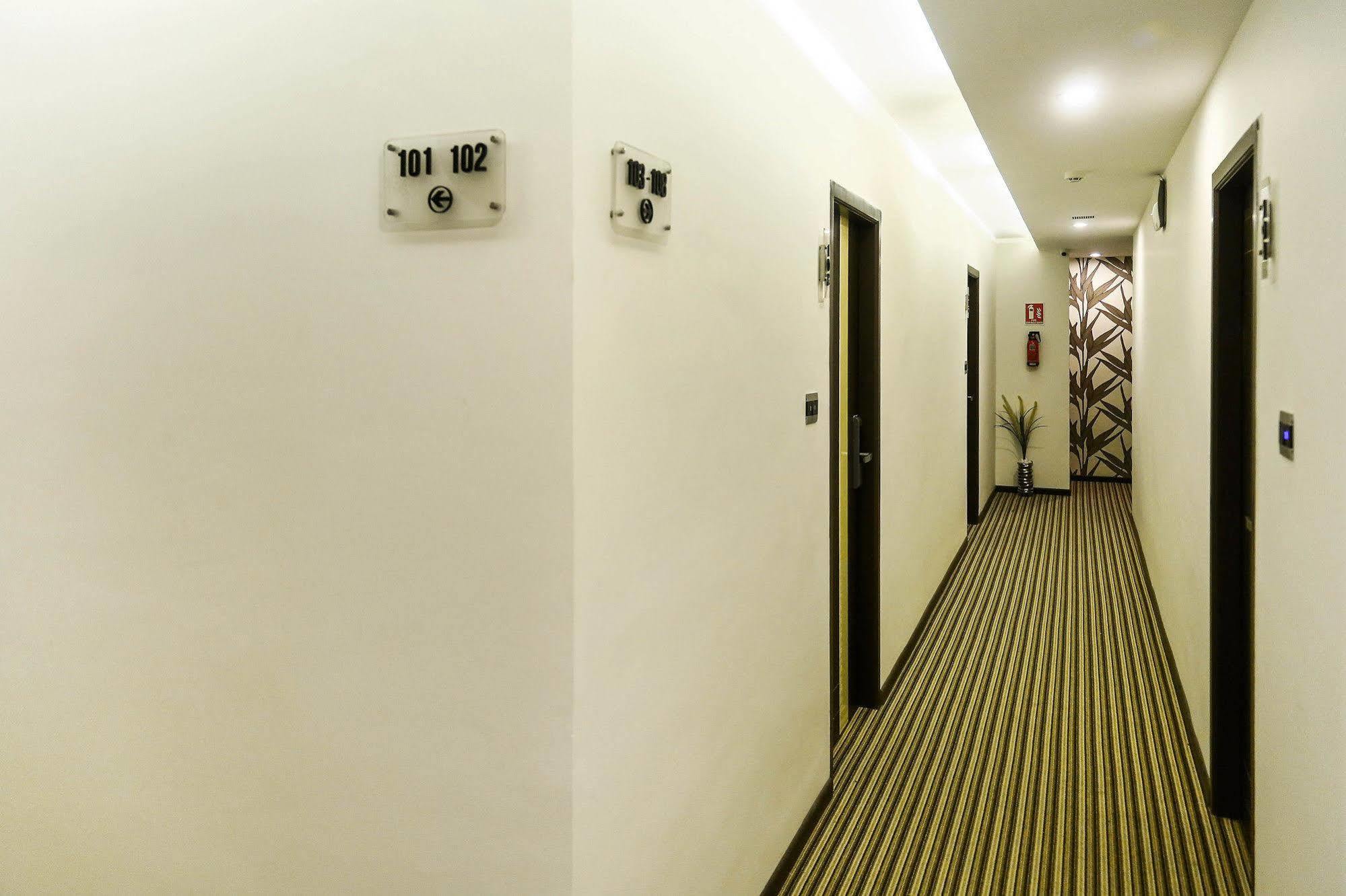 The Spin Hotel Ченнаи Экстерьер фото